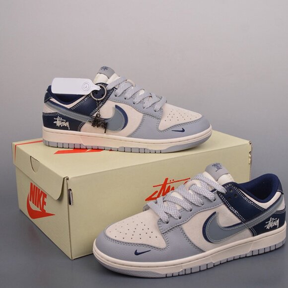 Nike SB Dunk Low Stussy - Picture 1 of 9